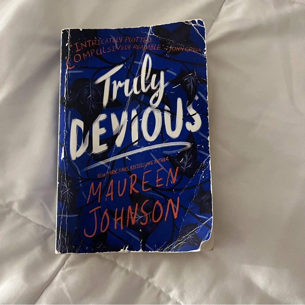 truly devious by maureen johnson